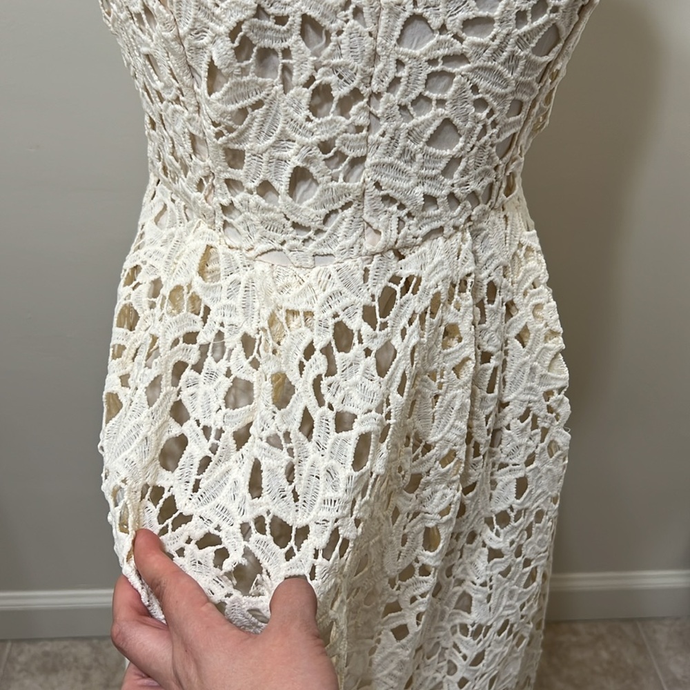 Astr Cream Lace Midi Dress - Picture 12 of 13